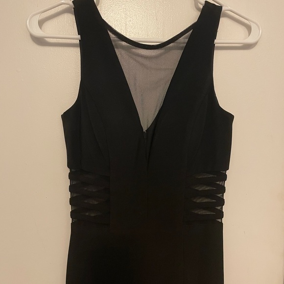 Macy’s black homecoming/cocktail dress. Size 1. Worn once. Not altered. - Picture 4 of 5